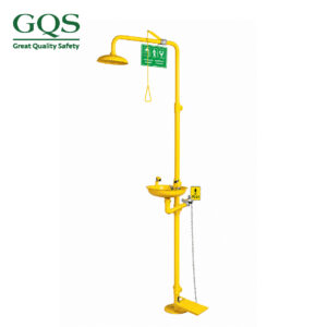 BỘ RỬA MẮT VÀ TẮM KHẨN CẤP UK306